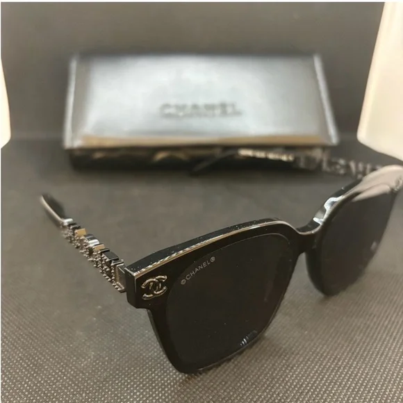 Women’s Black Chanel Sunglasses - Picture 2 of 8